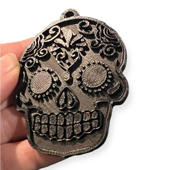 3D Printed Day of the Dead Sugar Skull Keychains - Picture 3 of 4